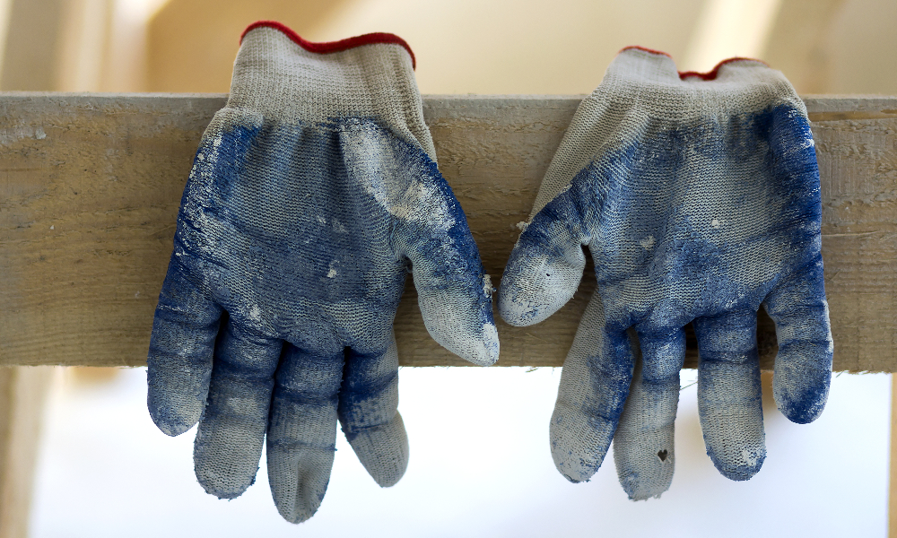 How to Buy Work Gloves Wholesale?